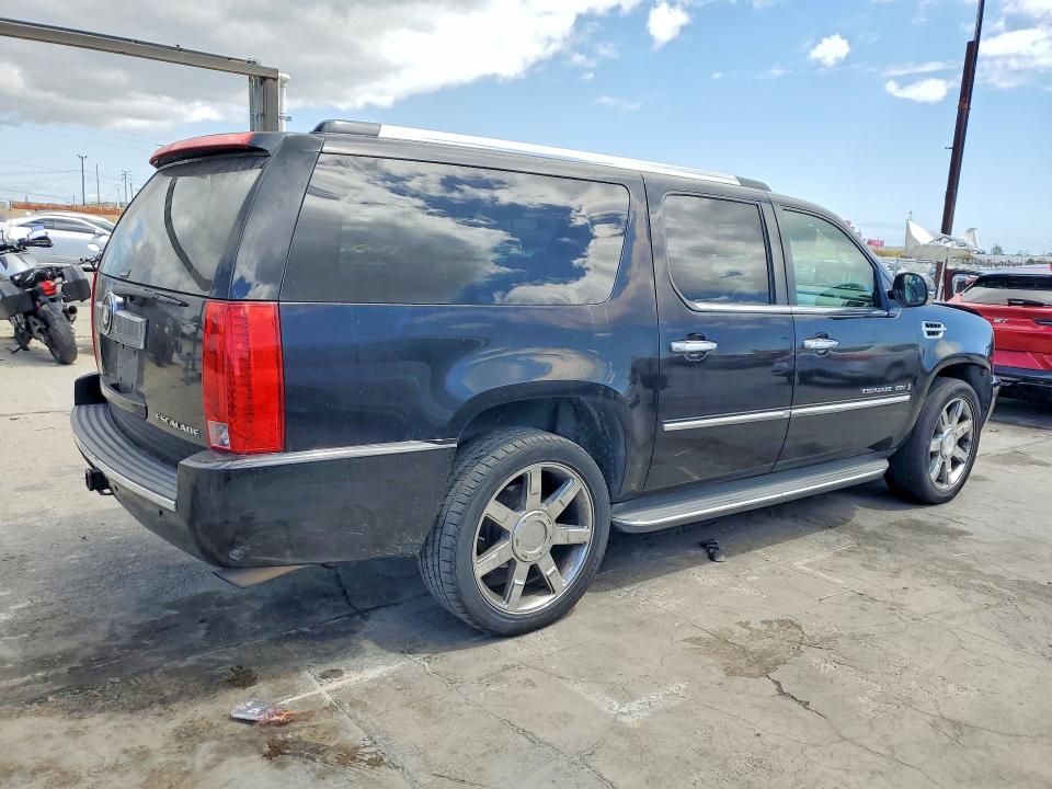 2008 Cadillac Escalade მანქანა იყიდება აუქციონზე, vin: 1GYFK66858R242983, აუქციონის ნომერი: 51483306