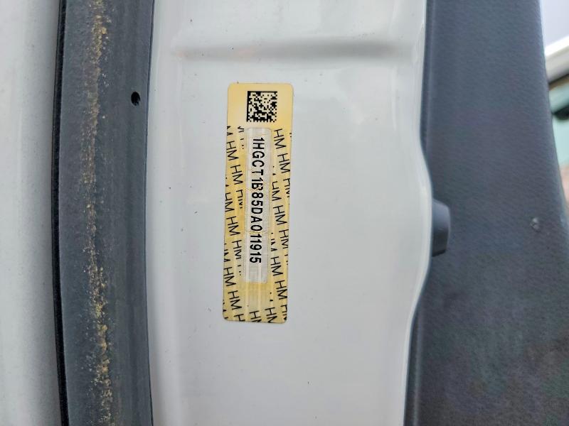 50553826 :رقم المزاد ، 1HGCT1B85DA011915 vin ، 2013 Honda Accord مزاد بيع