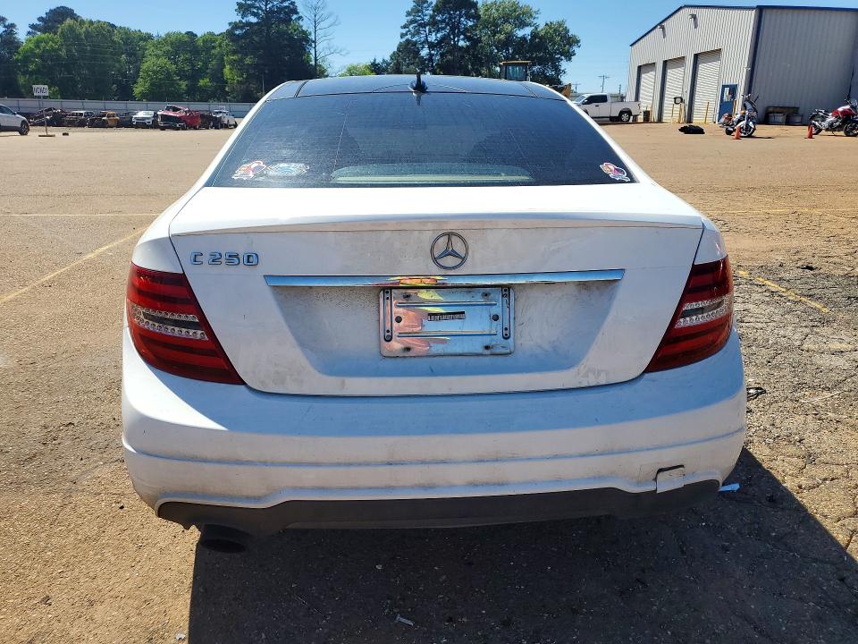 Продаж на аукціоні авто 2013 Mercedes-benz C, vin: WDDGJ4HB7DG052513, номер лоту: 48813836