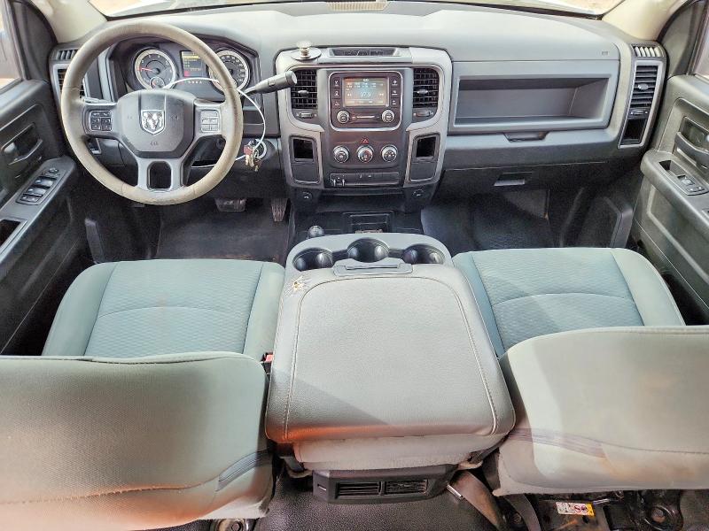 50302456 :رقم المزاد ، 3C6TR5CT1JG378127 vin ، 2018 Ram 2500 مزاد بيع