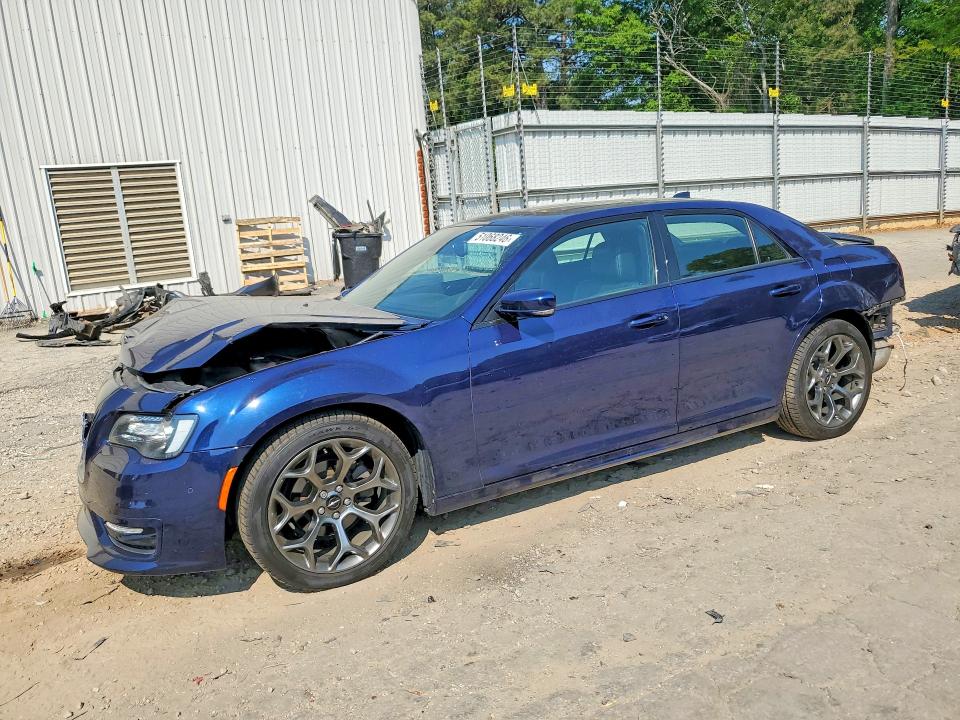 51068246 :رقم المزاد ، 2C3CCABGXHH565386 vin ، 2017 Chrysler 300 مزاد بيع