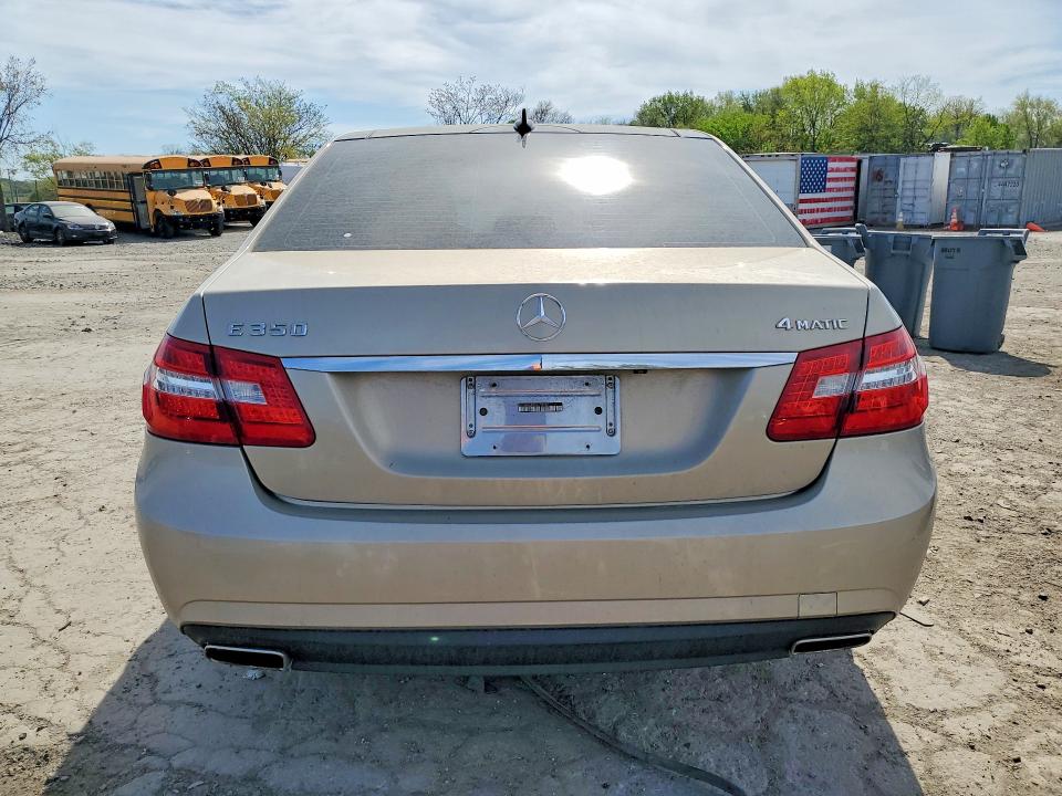 49766006 :رقم المزاد ، WDDHF8HB3AA150949 vin ، 2010 Mercedes-benz E مزاد بيع