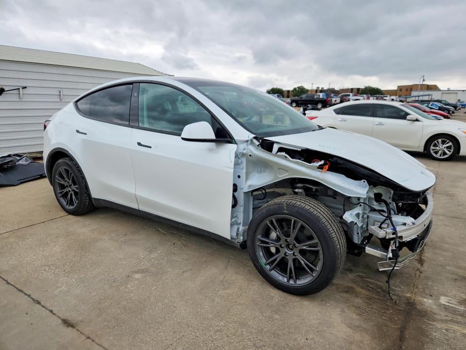 2024 Tesla Model Y მანქანა იყიდება აუქციონზე, vin: 7SAYGDEE3RA333415, აუქციონის ნომერი: 49808126