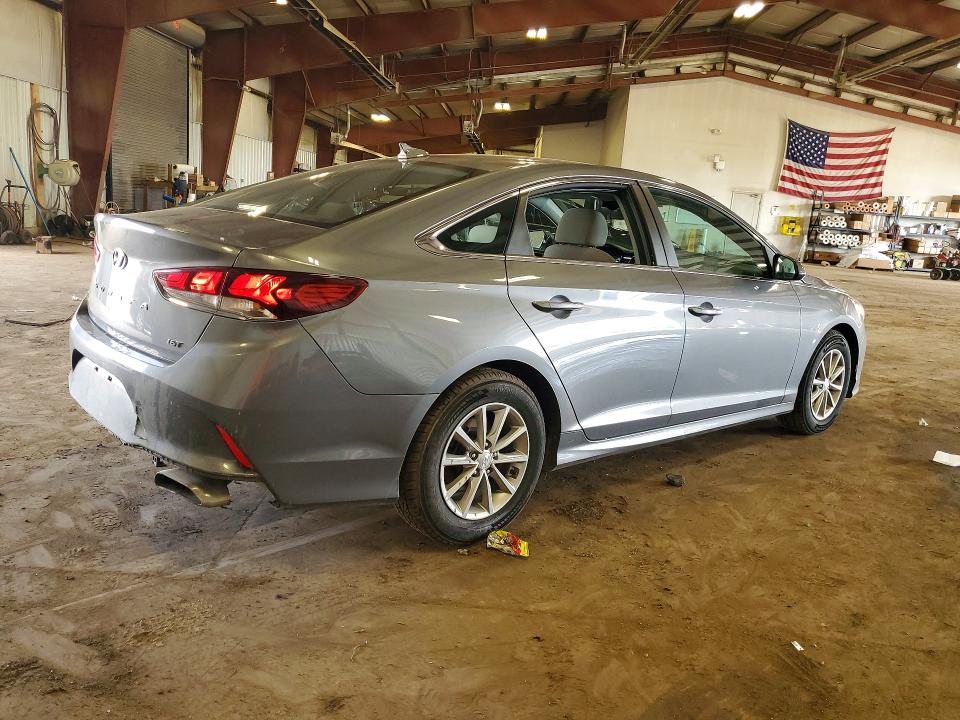 2018 Hyundai Sonata მანქანა იყიდება აუქციონზე, vin: 5NPE24AA4JH699250, აუქციონის ნომერი: 49642376