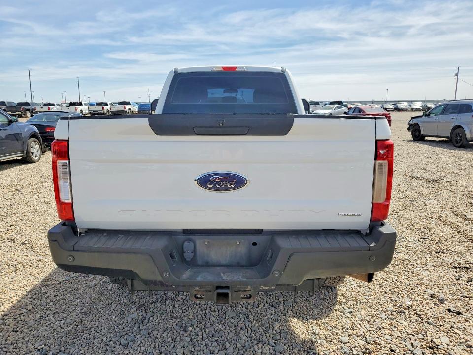 48932806 :رقم المزاد ، 1FT7X2B61KEC09759 vin ، 2019 Ford F250 مزاد بيع