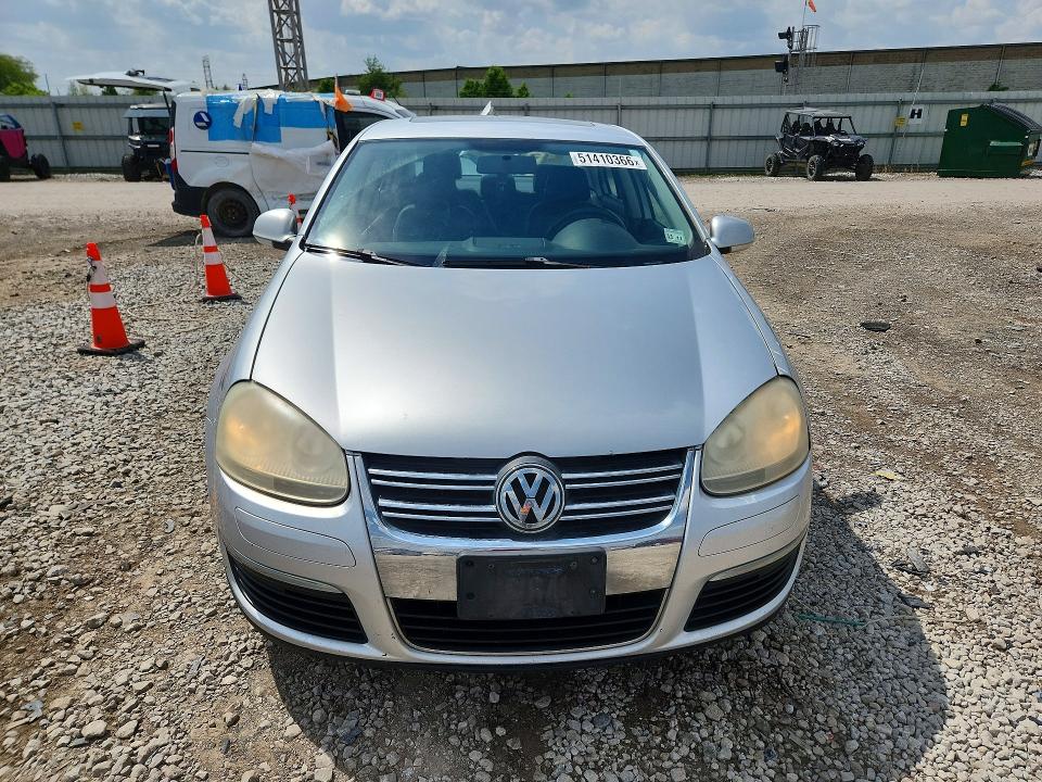 51410366 :رقم المزاد ، 3VWRZ71K18M059327 vin ، 2008 Volkswagen Jetta مزاد بيع