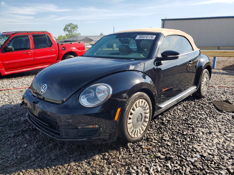 2015 Volkswagen Beetle მანქანა იყიდება აუქციონზე, vin: 3VW517ATXFM811702, აუქციონის ნომერი: 50424126