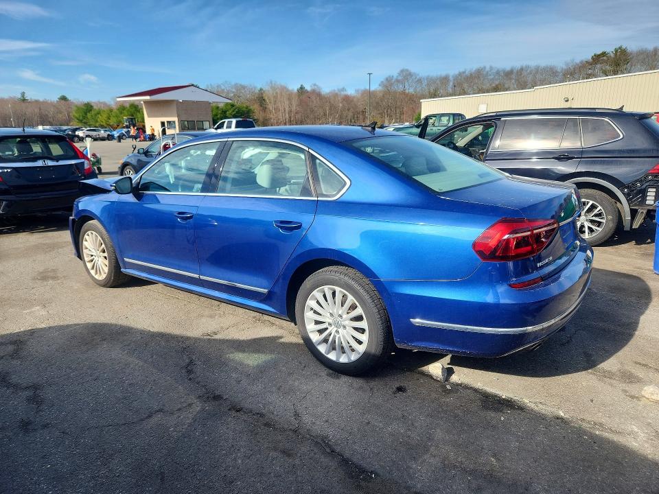 2017 Volkswagen Passat მანქანა იყიდება აუქციონზე, vin: 1VWBT7A32HC055087, აუქციონის ნომერი: 49225406
