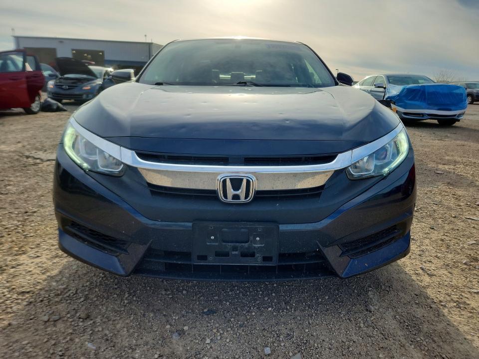 Продаж на аукціоні авто 2018 Honda Civic, vin: 19XFC2F58JE042165, номер лоту: 50692406
