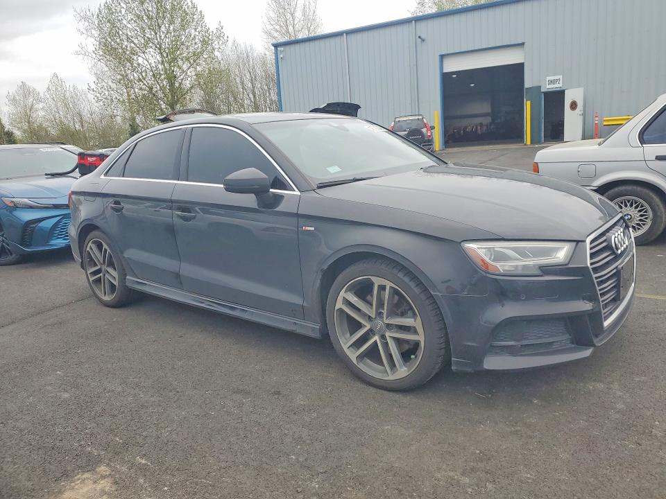 48791246 :رقم المزاد ، WAUHUHFF4H1056589 vin ، 2017 Audi A3 مزاد بيع