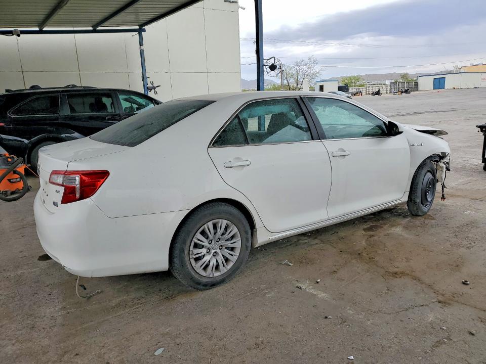 2014 Toyota Camry Hybrid მანქანა იყიდება აუქციონზე, vin: 4T1BD1FKXEU122615, აუქციონის ნომერი: 48415456