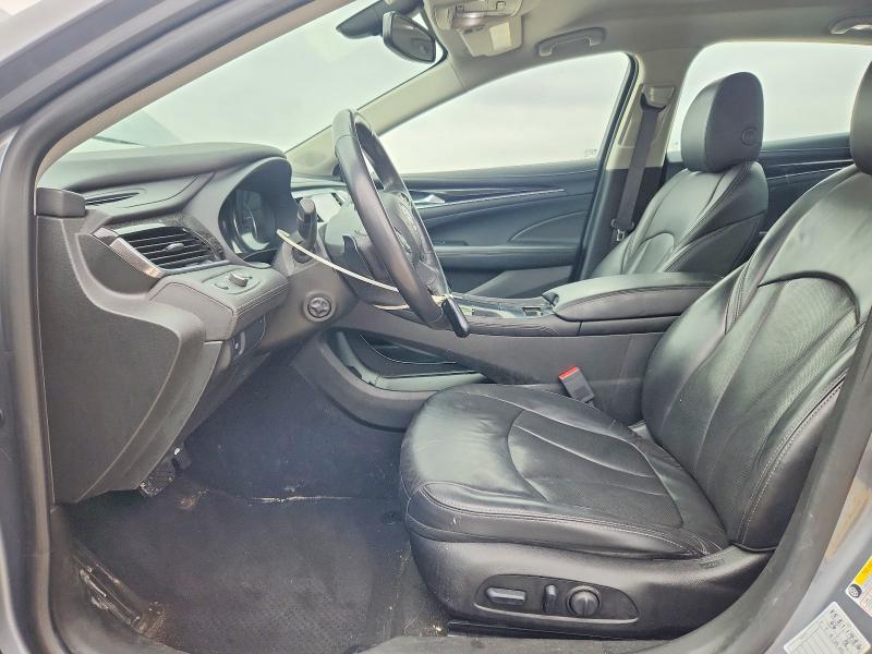 48361076 :رقم المزاد ، 1G4ZP5SS9JU142836 vin ، 2018 Buick Lacrosse مزاد بيع