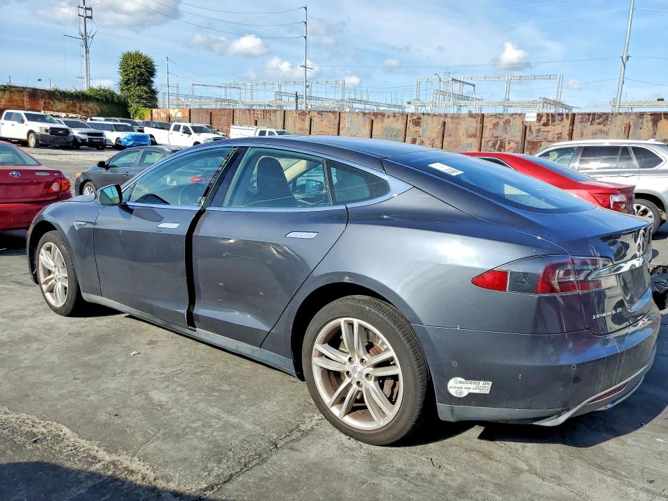 Продаж на аукціоні авто 2015 Tesla Model S, vin: 5YJSA1H14FF084214, номер лоту: 50765466