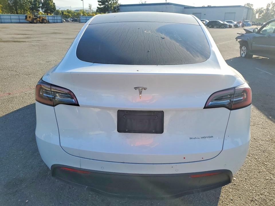 50837096 :رقم المزاد ، 7SAYGDEE7NF408260 vin ، 2022 Tesla Model Y مزاد بيع