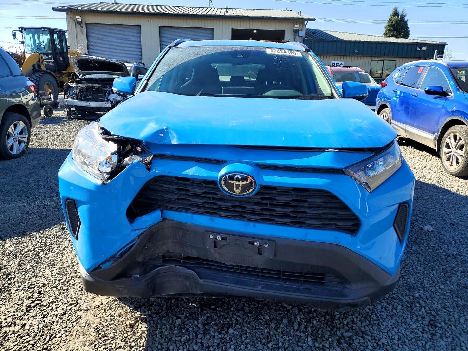 47834166 :رقم المزاد ، 2T3G1RFV8MW171440 vin ، 2021 Toyota Rav4 مزاد بيع