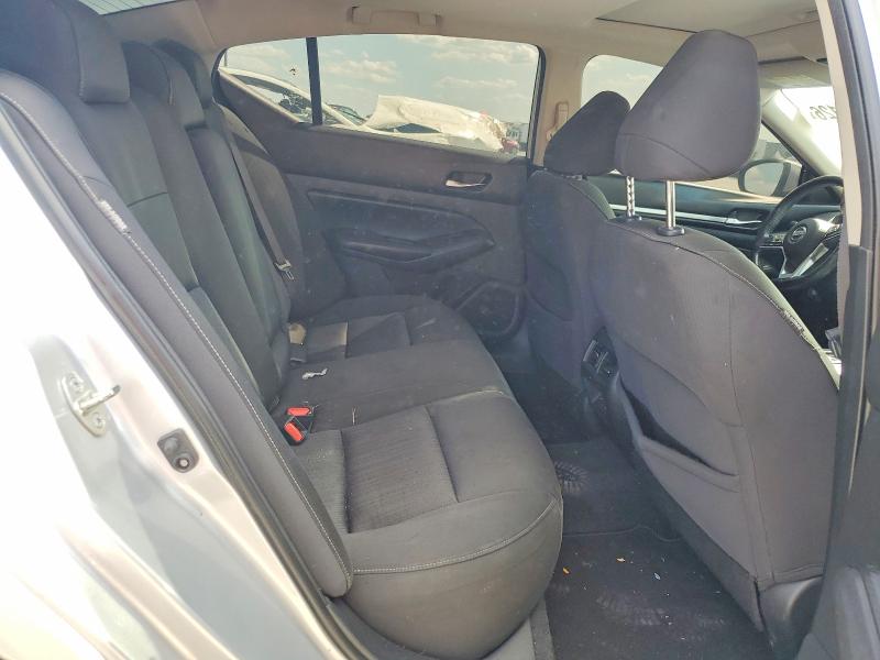 52051126 :رقم المزاد ، 1N4BL4DV2KC120953 vin ، 2019 Nissan Altima مزاد بيع