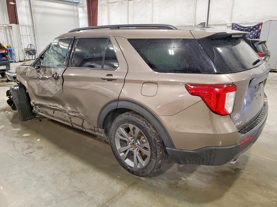 Продажа на аукционе авто 2021 Ford Explorer, vin: 1FMSK8DHXMGA49703, номер лота: 49083156