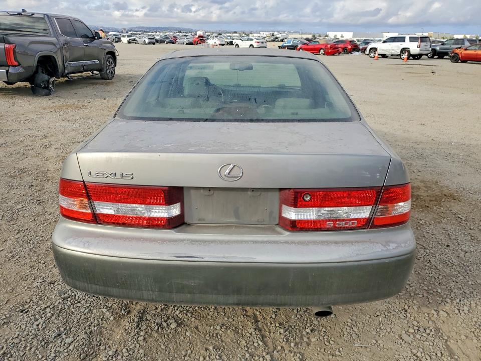 Продажа на аукционе авто 2001 Lexus Es 300, vin: JT8BF28G815107157, номер лота: 48688046