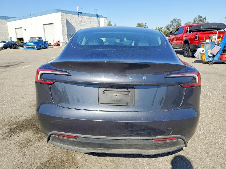 48863526 :رقم المزاد ، 5YJ3E1EA1SF043577 vin ، 2025 Tesla Model 3 مزاد بيع
