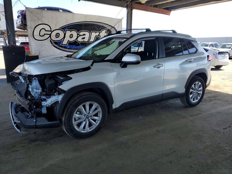 49865496 :رقم المزاد ، 7MUCAABG3PV078179 vin ، 2023 Toyota Corolla Cross مزاد بيع