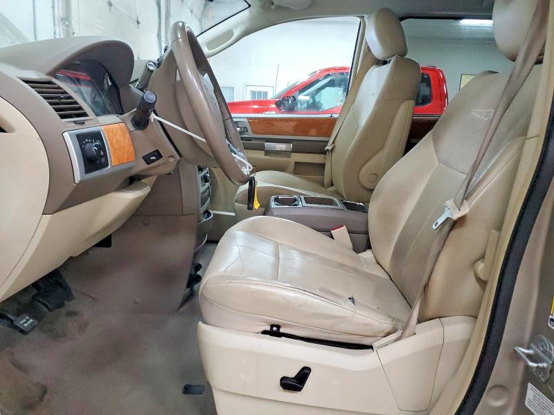Auction sale of the 2008 Chrysler Town & Country, vin: 2A8HR64X88R820310, lot number: 49880586