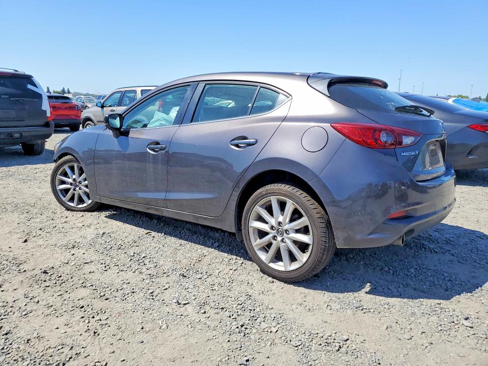 2018 Mazda 3 მანქანა იყიდება აუქციონზე, vin: 3MZBN1L39JM211053, აუქციონის ნომერი: 50466886