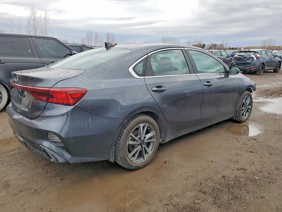 48395666 :رقم المزاد ، 3KPF34AD7NE535917 vin ، 2022 Kia Forte مزاد بيع
