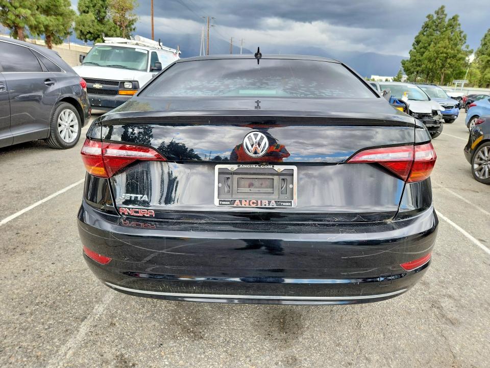 49432626 :رقم المزاد ، 3VWN57BU9KM268185 vin ، 2019 Volkswagen Jetta مزاد بيع