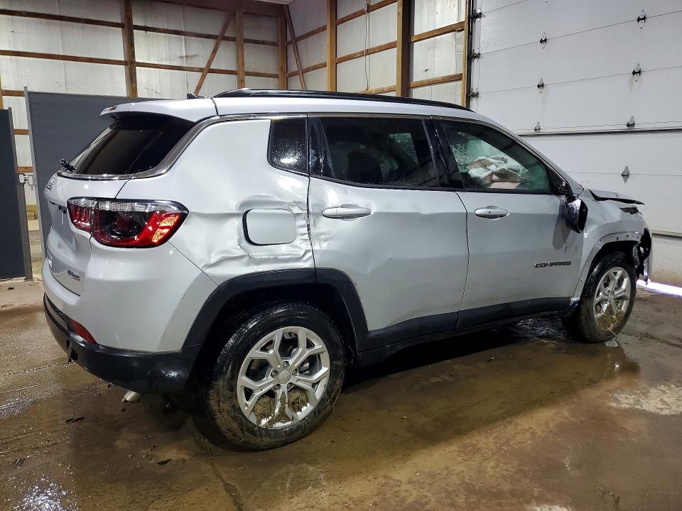 2024 Jeep Compass მანქანა იყიდება აუქციონზე, vin: 3C4NJDBN3RT117803, აუქციონის ნომერი: 52061446