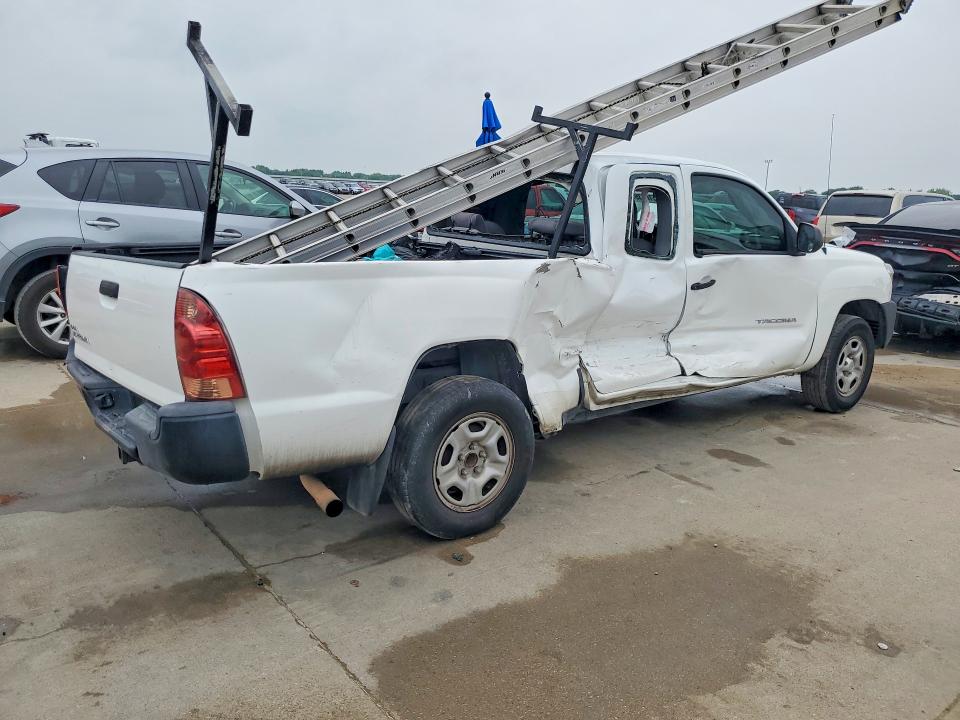 51653976 :رقم المزاد ، 5TFTX4CN2FX049143 vin ، 2015 Toyota Tacoma مزاد بيع