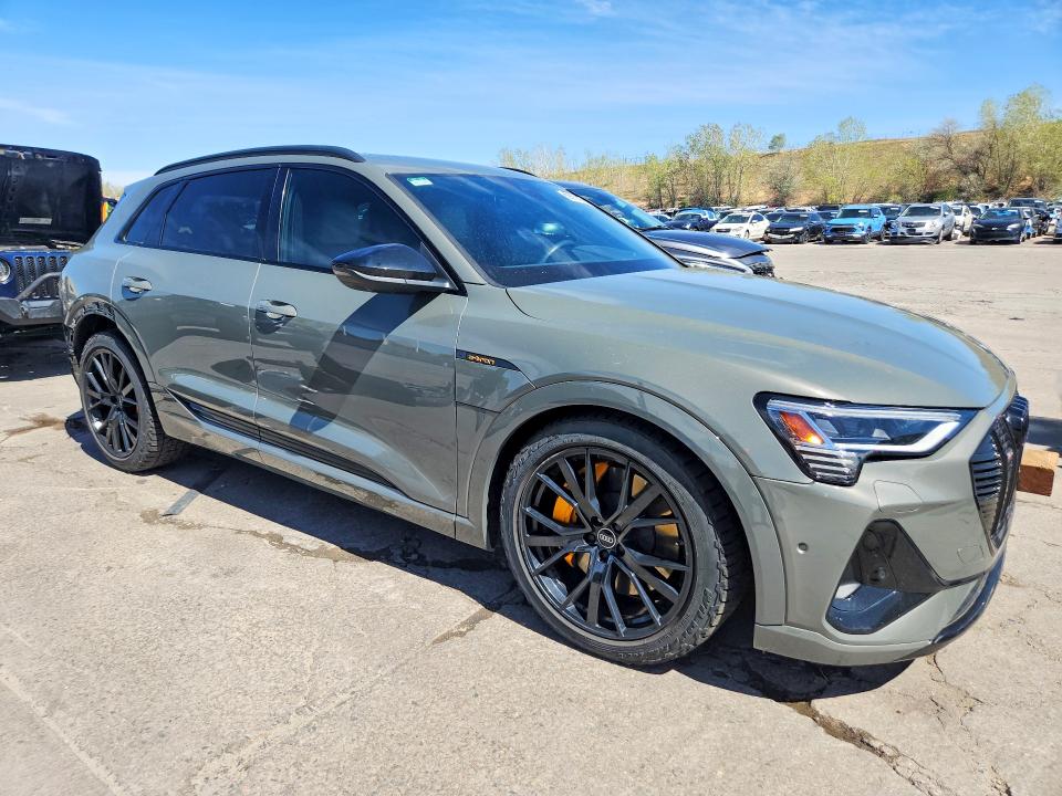 50192436 :رقم المزاد ، WA1VABGE9NB004960 vin ، 2022 Audi E-tron مزاد بيع