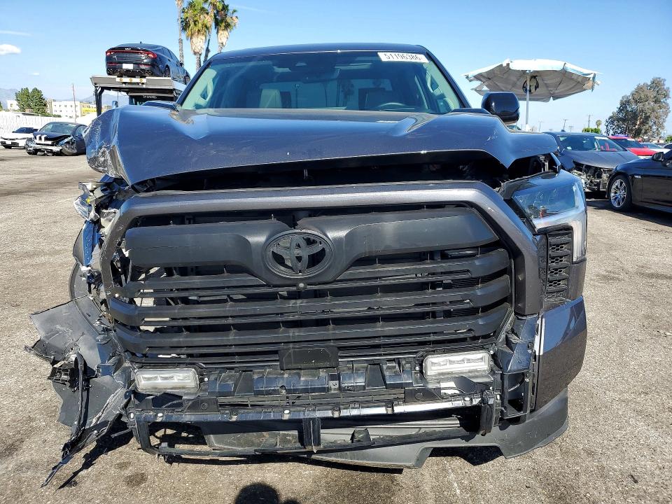 51196386 :رقم المزاد ، 5TFWC5DB1RX076888 vin ، 2024 Toyota Tundra مزاد بيع