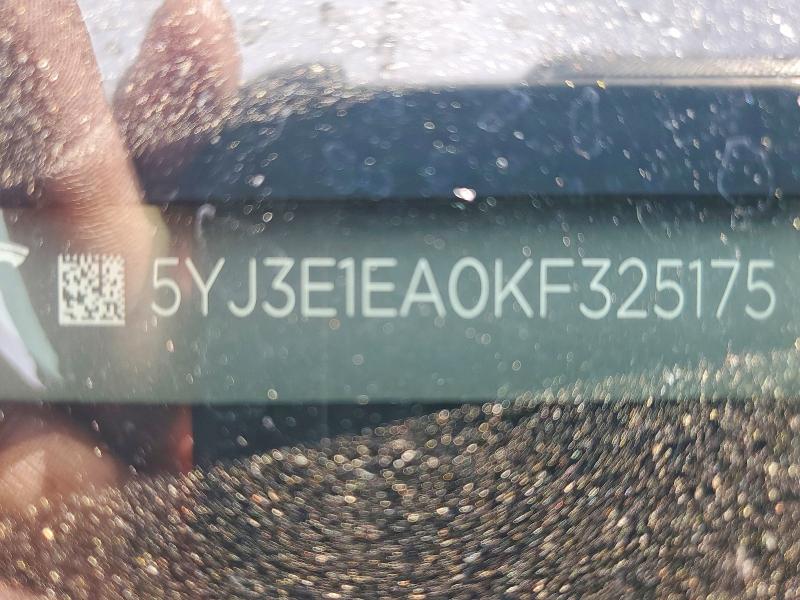 48696176 :رقم المزاد ، 5YJ3E1EA0KF325175 vin ، 2019 Tesla Model 3 مزاد بيع