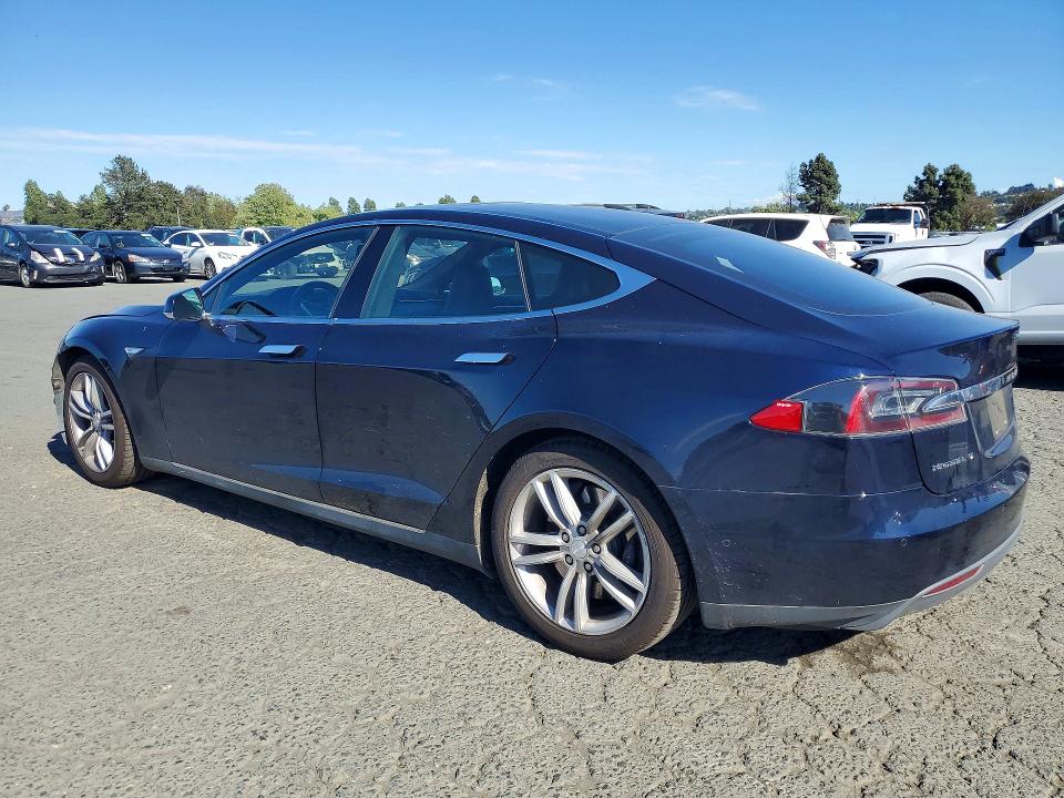 48943086 :رقم المزاد ، 5YJSA1H24FF092516 vin ، 2015 Tesla Model S مزاد بيع