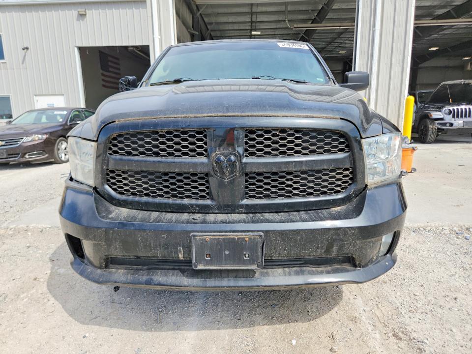 49804406 :رقم المزاد ، 1C6RR7FT4FS636559 vin ، 2015 Ram 1500 مزاد بيع