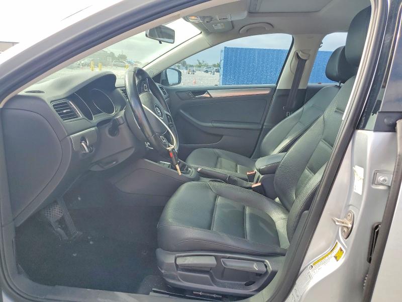 50300886 :رقم المزاد ، 3VWD07AJ5FM310634 vin ، 2015 Volkswagen Jetta مزاد بيع