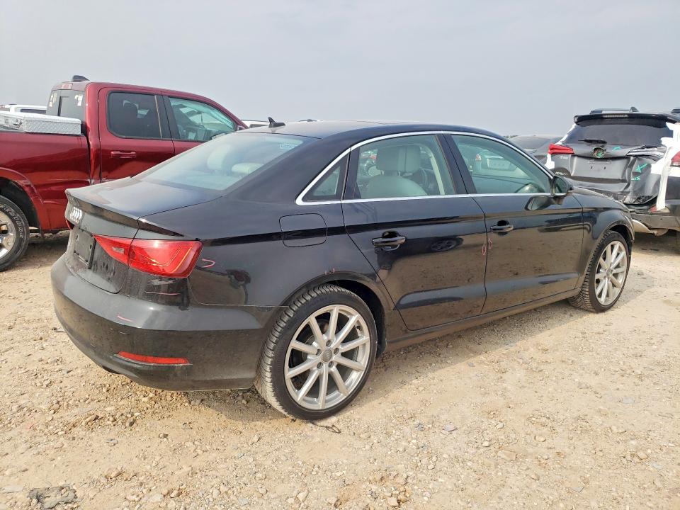 51701876 :رقم المزاد ، WAUACGFF4F1006187 vin ، 2015 Audi A3 مزاد بيع