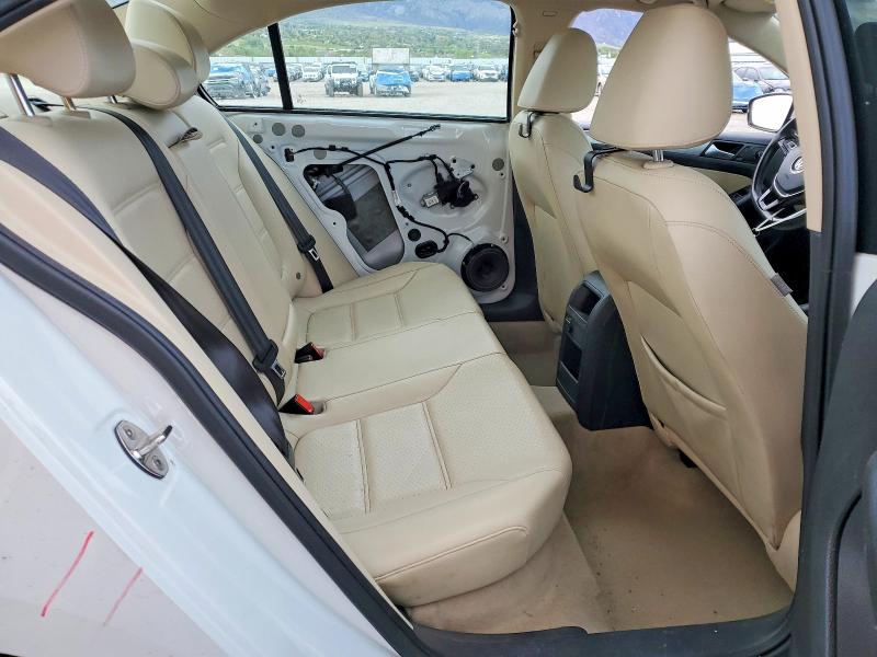 50433776 :رقم المزاد ، 3VWD17AJ1FM404393 vin ، 2015 Volkswagen Jetta مزاد بيع