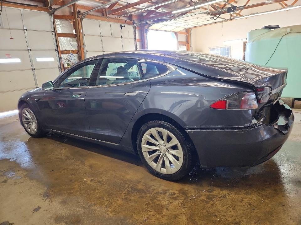 48925536 :رقم المزاد ، 5YJSA1E22LF356073 vin ، 2020 Tesla Model S مزاد بيع