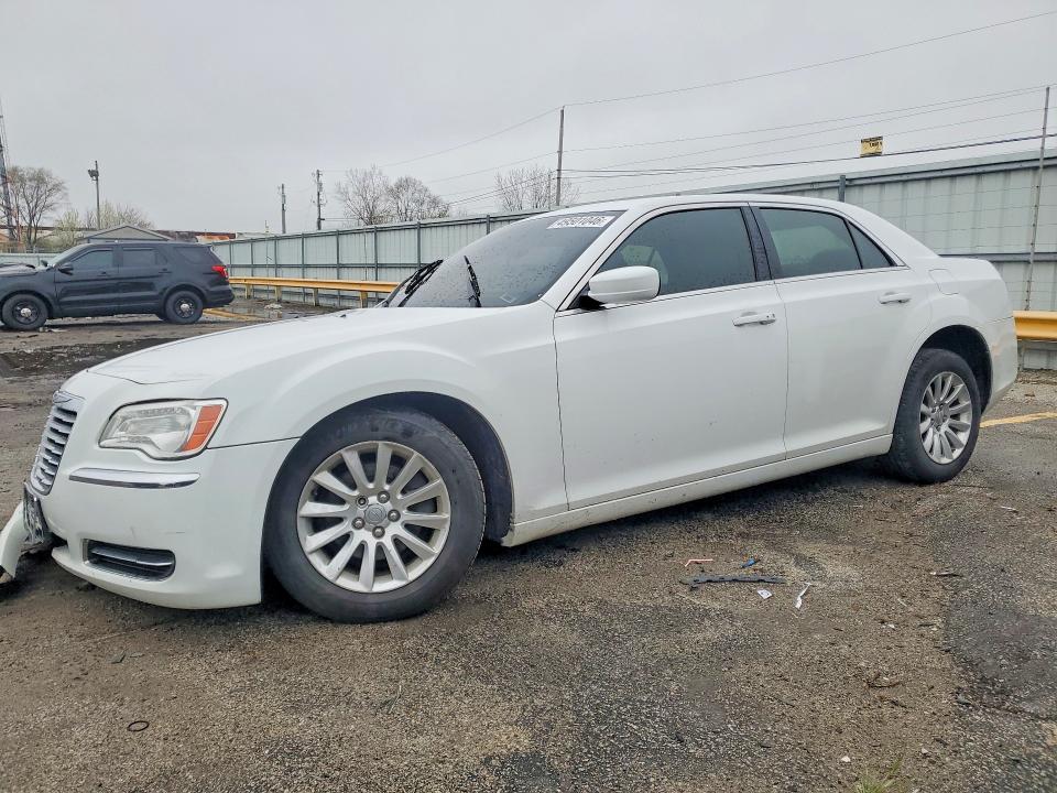 49501046 :رقم المزاد ، 2C3CCAAG0DH533235 vin ، 2013 Chrysler 300 مزاد بيع