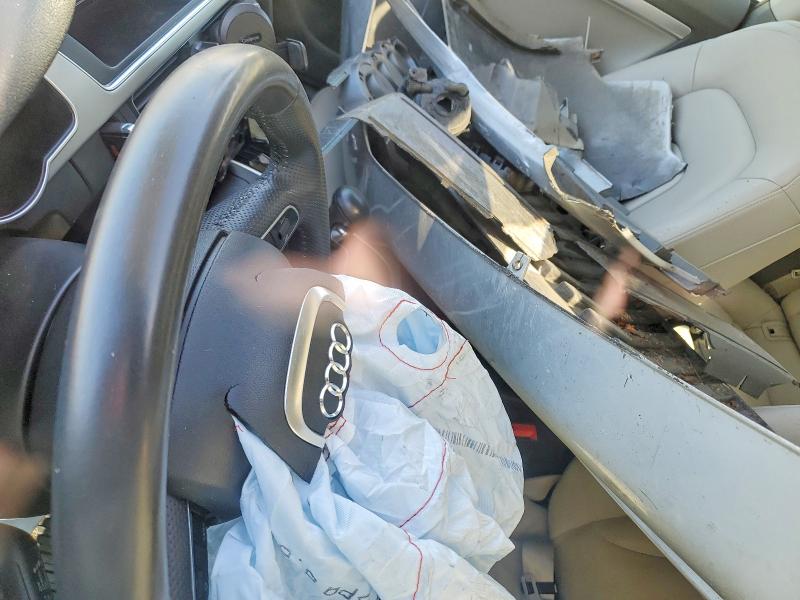 48892406 :رقم المزاد ، WAUCFAFR8AA046630 vin ، 2010 Audi A5 مزاد بيع