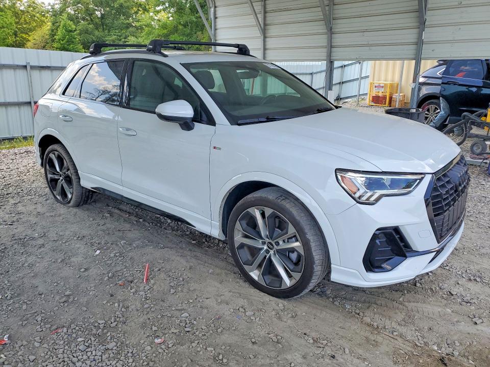 51126656 :رقم المزاد ، WA1EECF32N1045821 vin ، 2022 Audi Q3 مزاد بيع