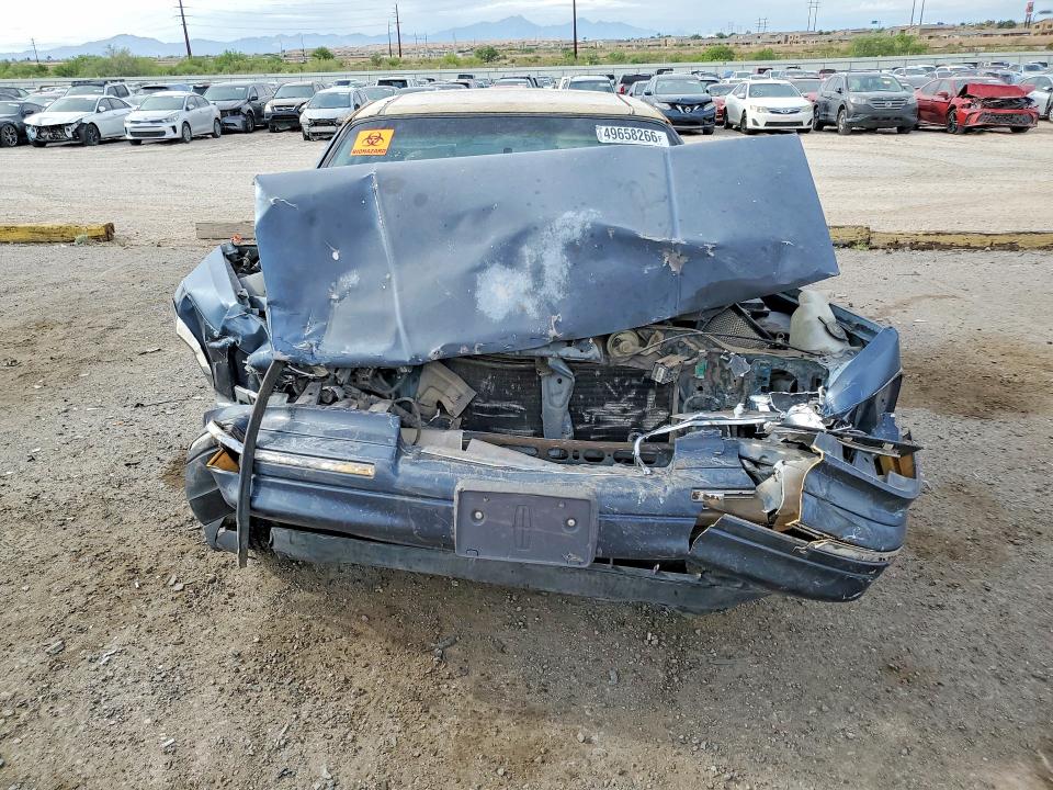 49658266 :رقم المزاد ، 1LNLM81W5VY742868 vin ، 1997 Lincoln Town Car مزاد بيع