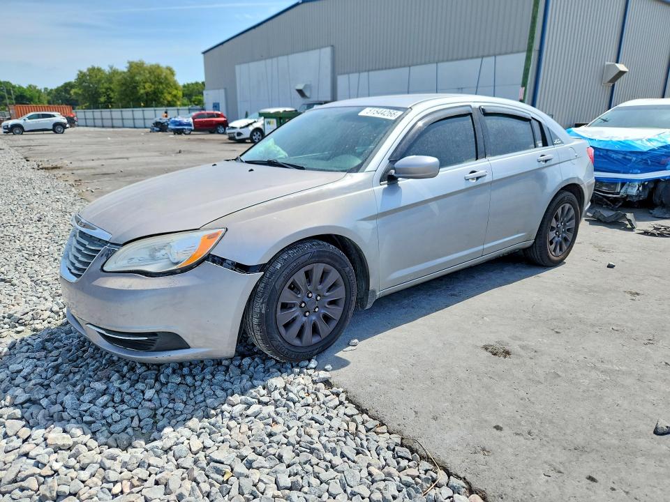 51544266 :رقم المزاد ، 1C3CCBAB2EN235997 vin ، 2014 Chrysler 200 مزاد بيع