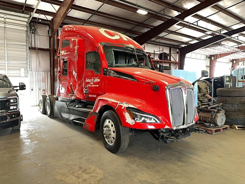51150836 :رقم المزاد ، 1XKYD49XXPJ230605 vin ، 2023 Kenworth Construction مزاد بيع