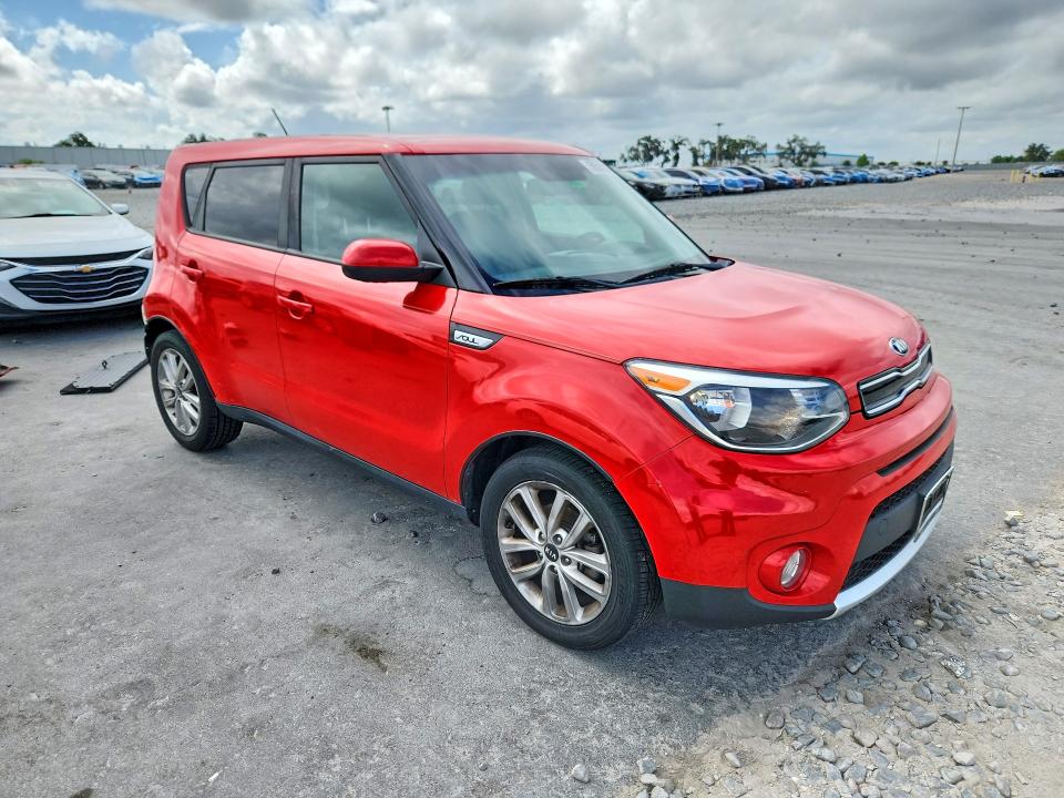 Продаж на аукціоні авто 2018 Kia Soul, vin: KNDJP3A53J7538647, номер лоту: 50588076