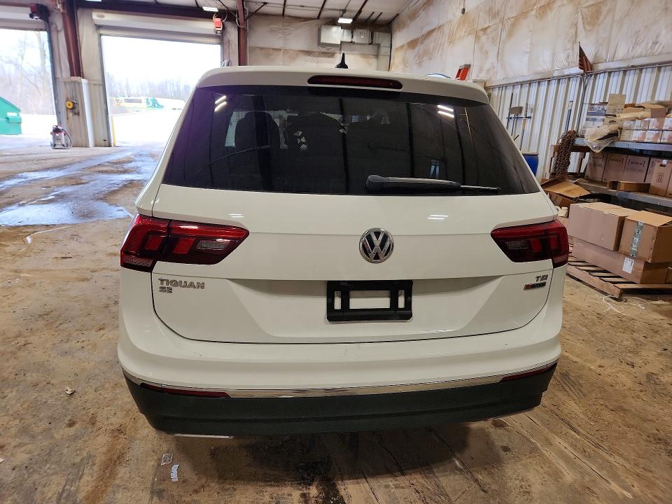 49502776 :رقم المزاد ، 3VV2B7AX9JM179064 vin ، 2018 Volkswagen Tiguan مزاد بيع