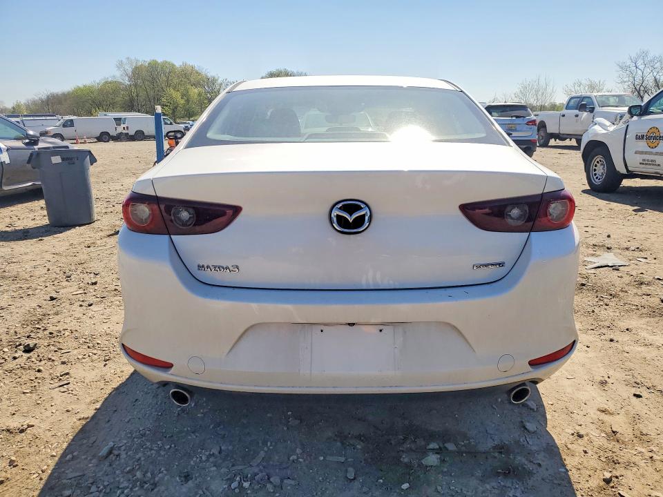 49175676 :رقم المزاد ، 3MZBPACL3NM314677 vin ، 2022 Mazda 3 مزاد بيع