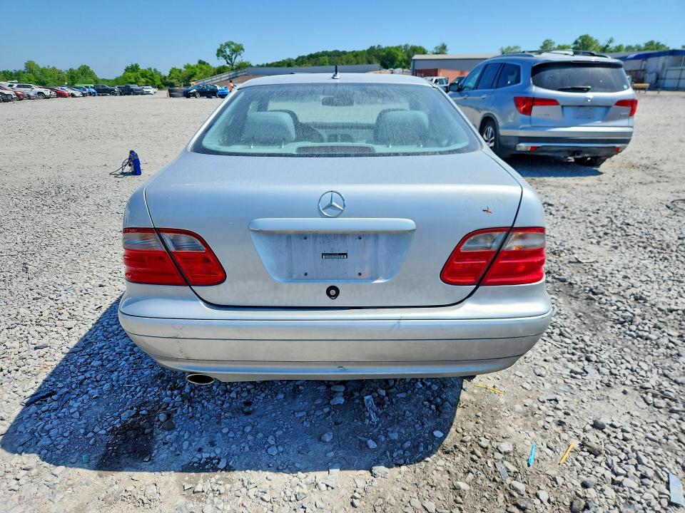 50904856 :رقم المزاد ، WDBLJ65G72T107324 vin ، 2002 Mercedes-benz Clk مزاد بيع