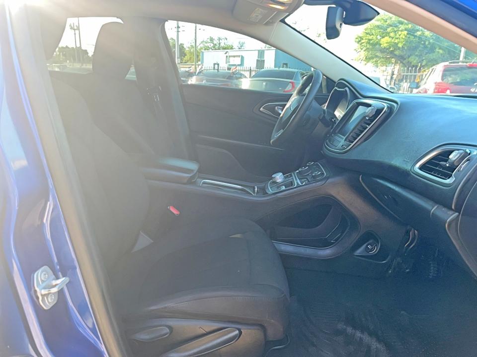 Продаж на аукціоні авто 2016 Chrysler 200, vin: 1C3CCCABXGN172625, номер лоту: 49504816